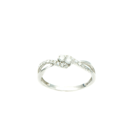 14K White Gold Guiding Arrow Diamond Ring