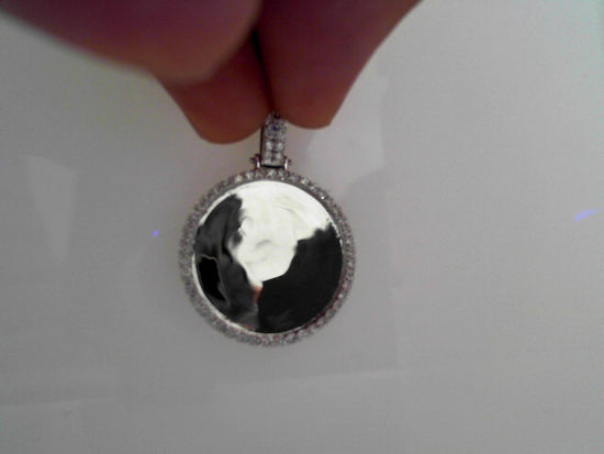 14K White Gold Diamond Circle Pendant