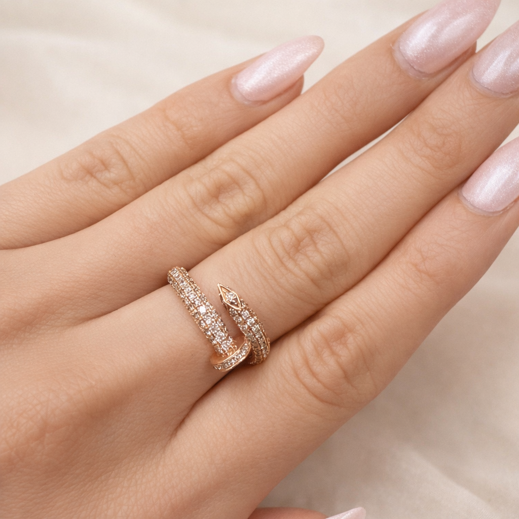 Rose Gold Diamond Nail Ring – model edit
